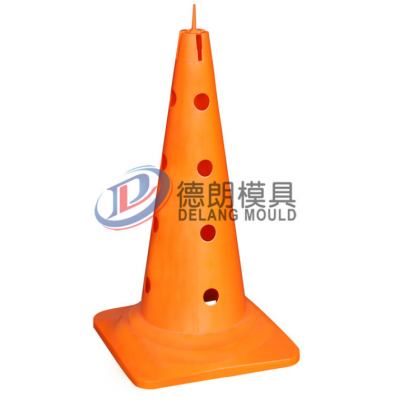 Traffic facility mould