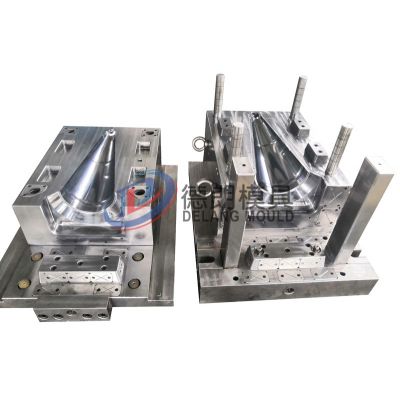 Traffic facility mould