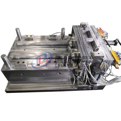 Traffic facility mould